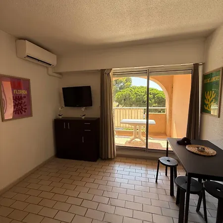 Appartement Port De 4 Personnes Hyères